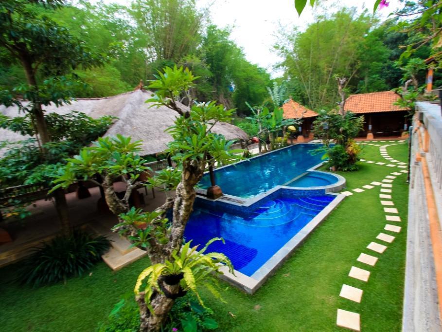 Ubud Hotel And Villas Маланг Экстерьер фото