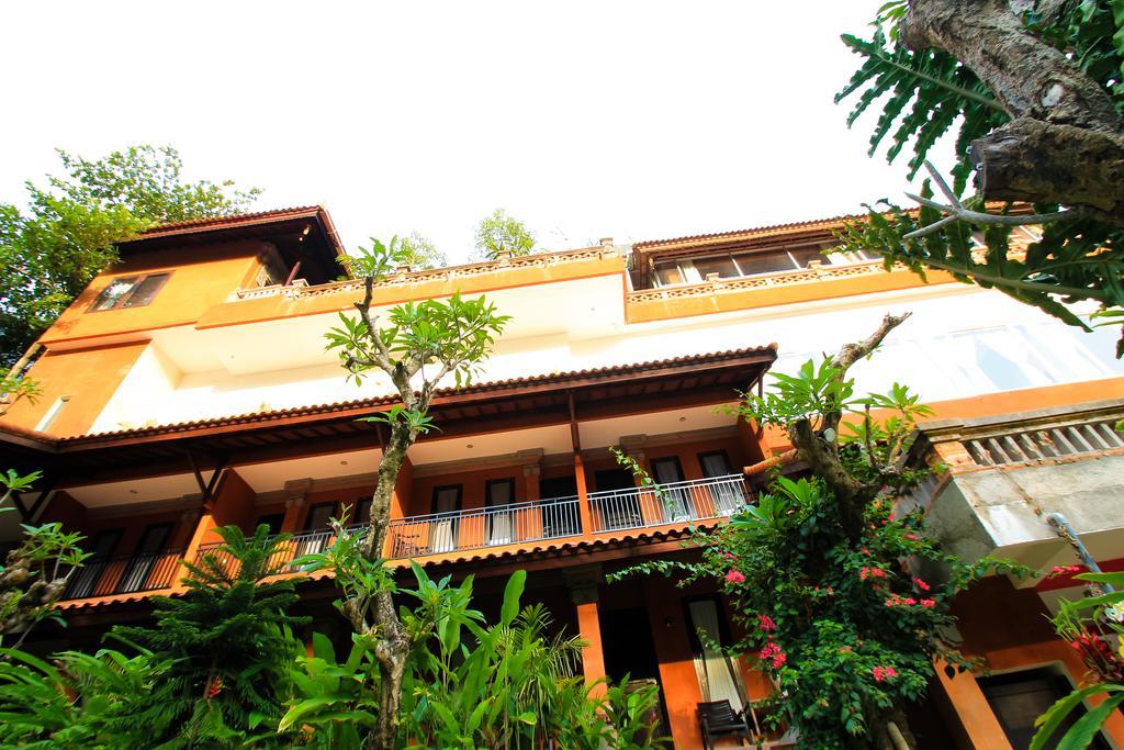 Ubud Hotel And Villas Маланг Экстерьер фото