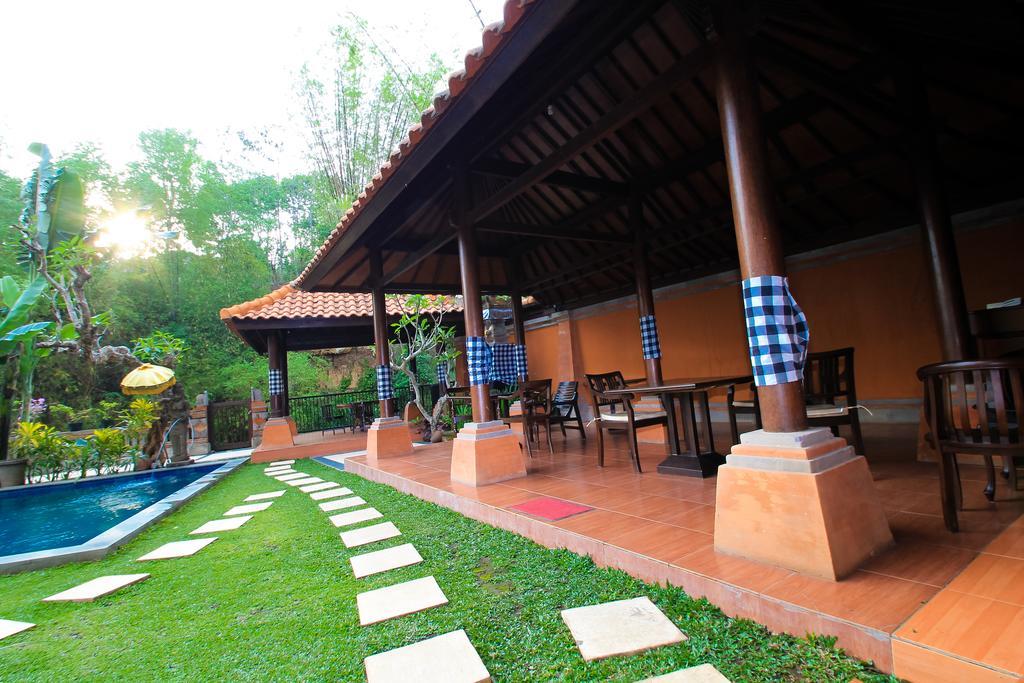 Ubud Hotel And Villas Маланг Экстерьер фото